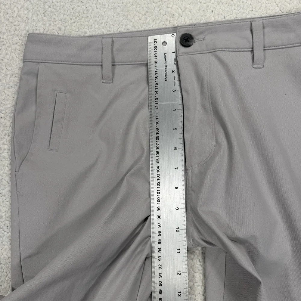 Vuori Cascade Tech Chino Pants Men's 32 (Actual 33x30) Golf Athleisure Athletic